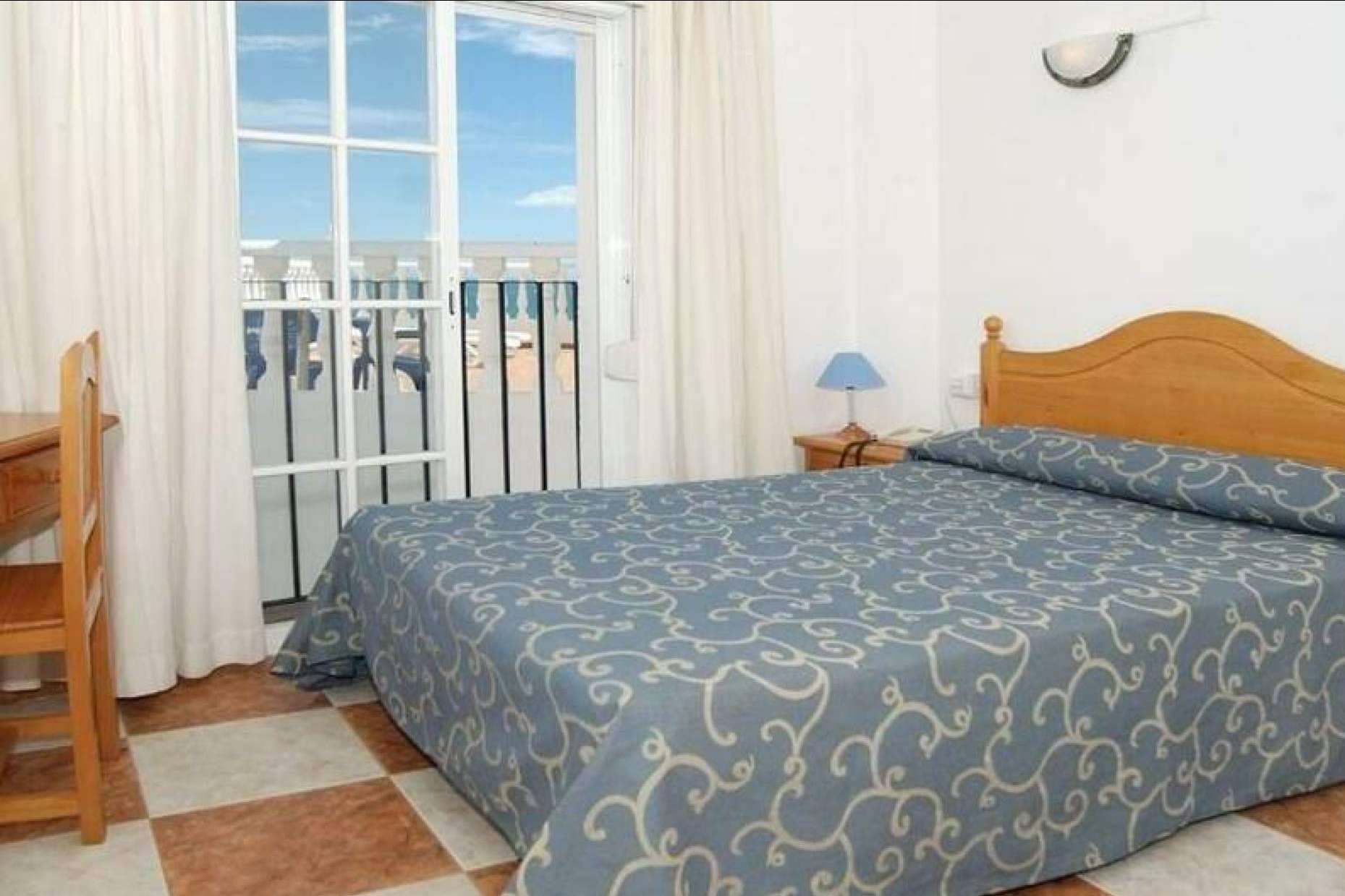 ¿Cómo encontrar un alojamiento Benalmádena situado a tan solo 150 metros de la playa? Hotel Betania