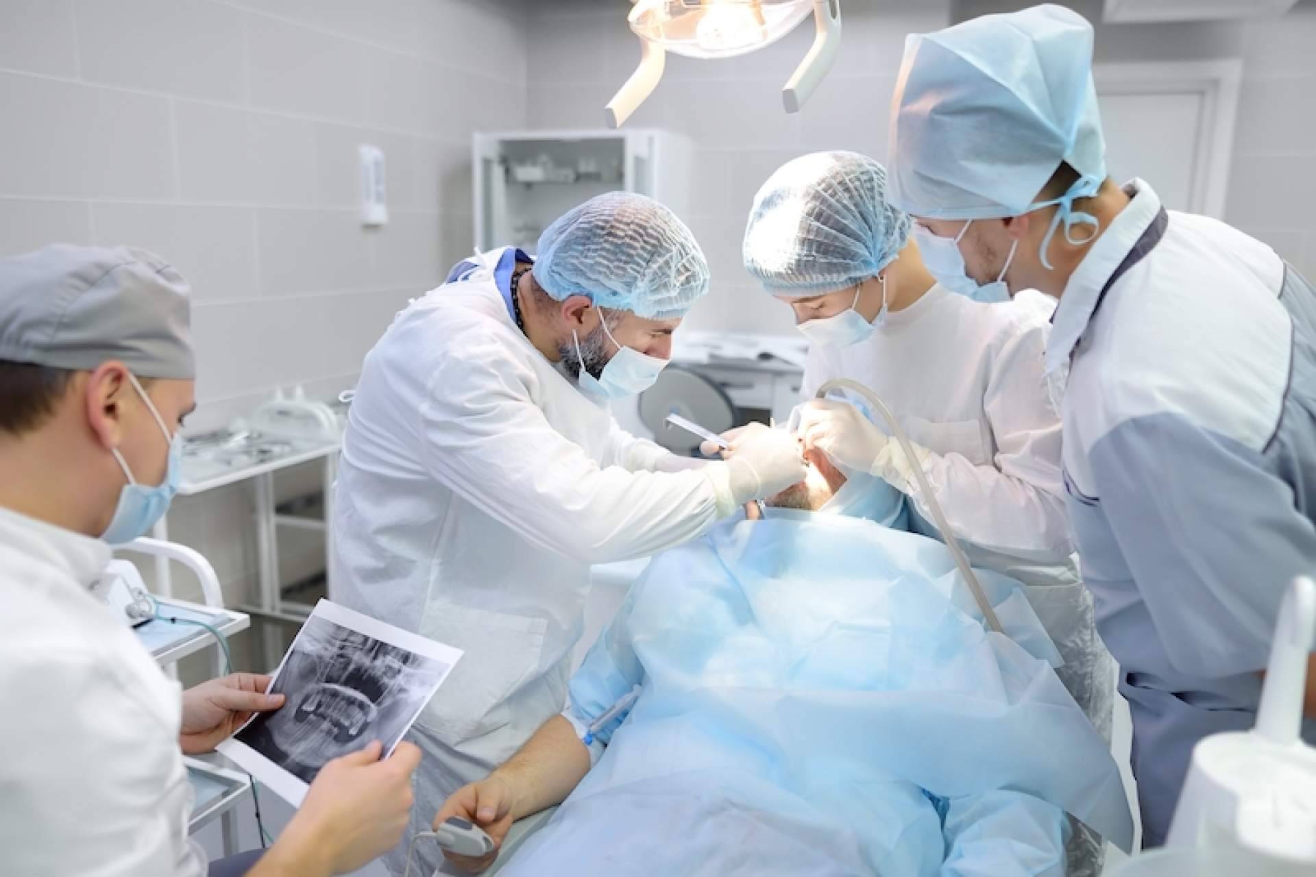 Cibumaxi, un referente en servicios especializados en cirugía bucal-maxilofacial e implantes