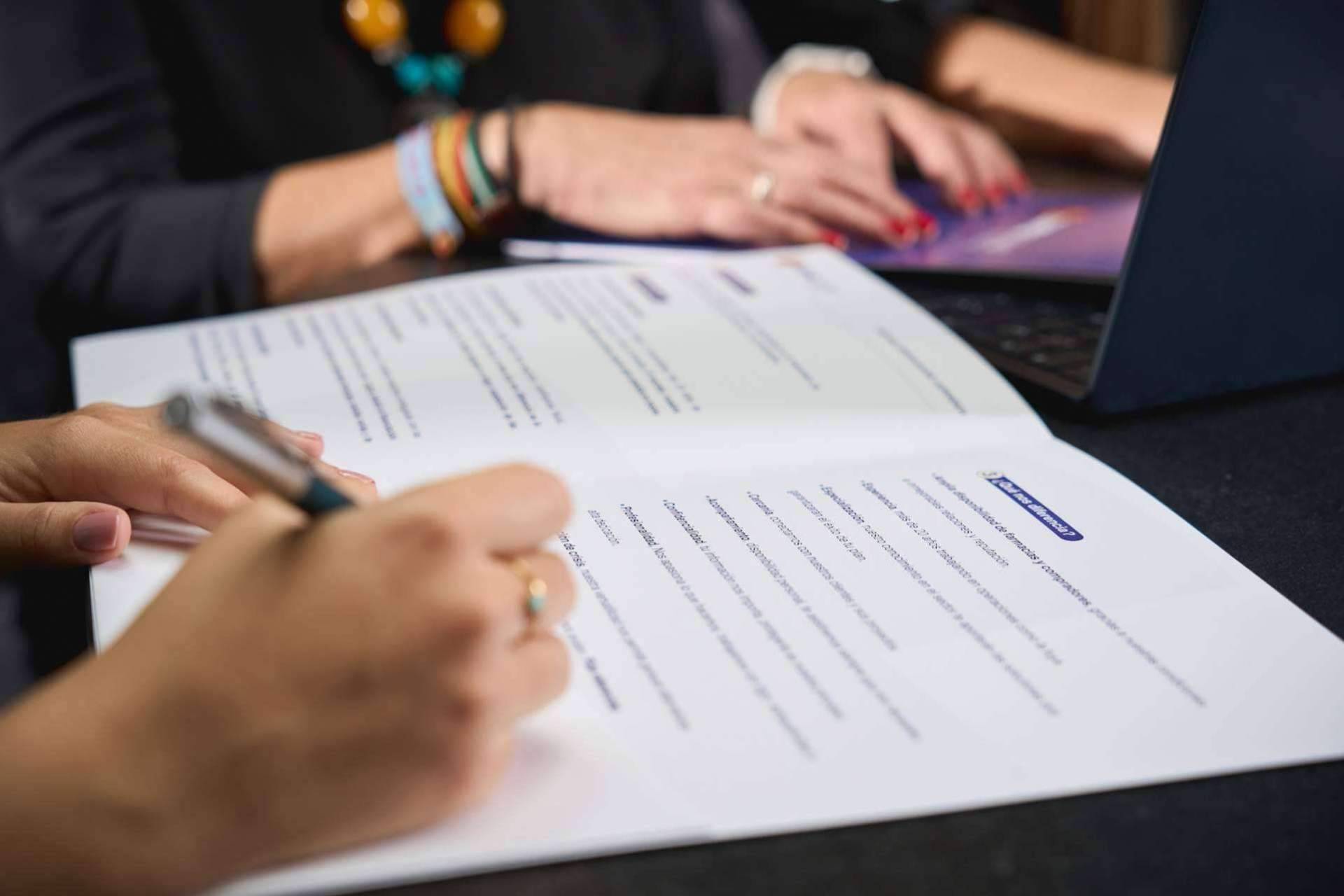 La consultoría legal Grupo Confiafarma ofrece un servicio prioritario en el sector farmacéutico