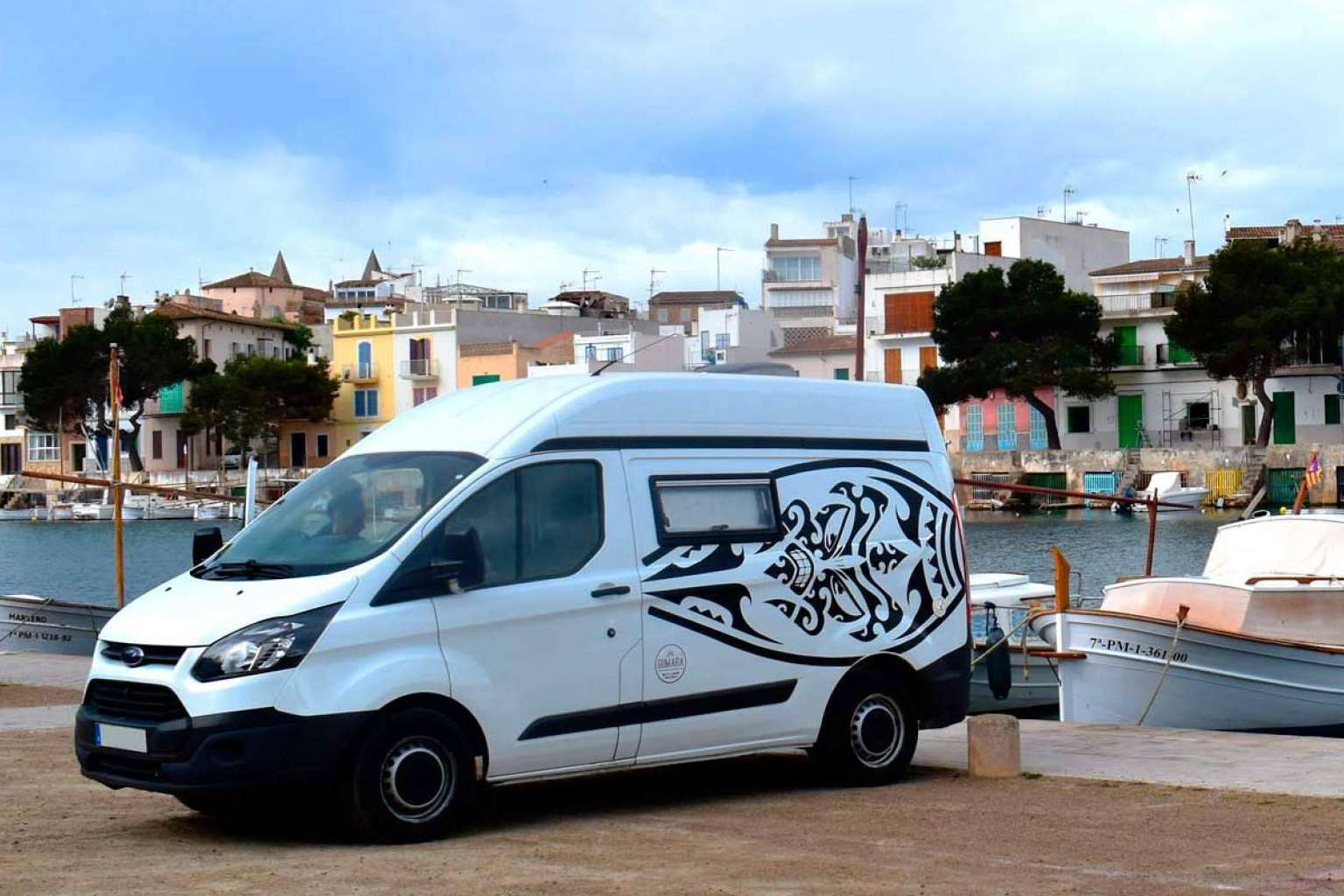Gumara Camper ofrece un servicio de alquiler de furgonetas camperizadas para conocer la isla de Mallorca