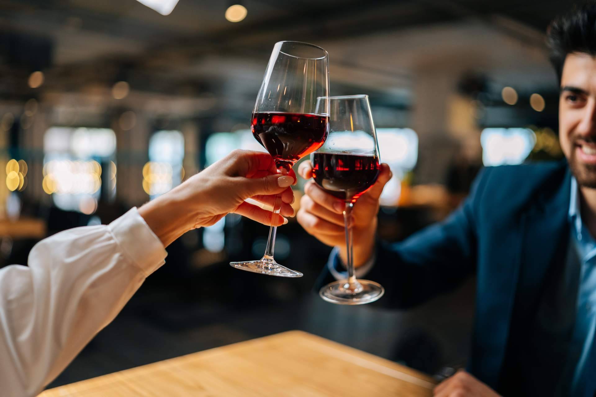 Amplio y exquisito catálogo de vinos de cercanía y km 0, disponible en Casa del Vino Javea