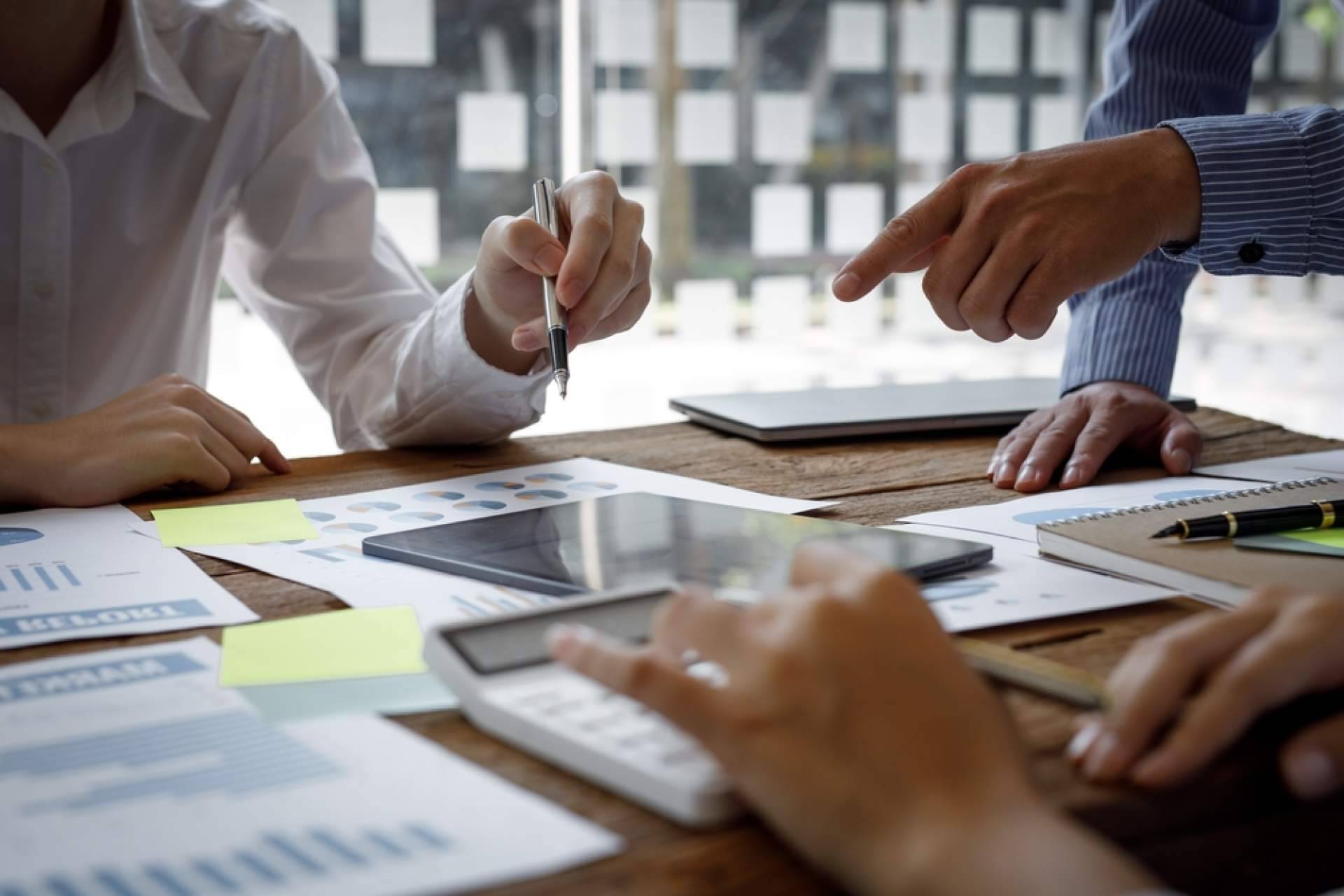 Reinventar las operaciones con herramientas de análisis financiero, por Altair