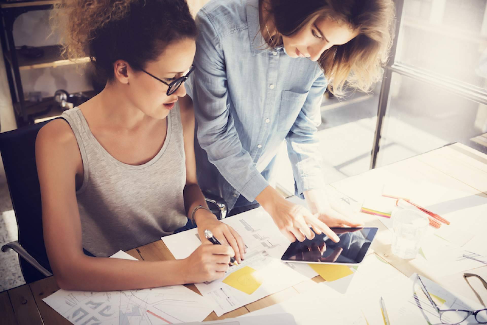 ¿Cuáles son las principales ventajas de la externalización departamento de marketing?, con Atenea Agency