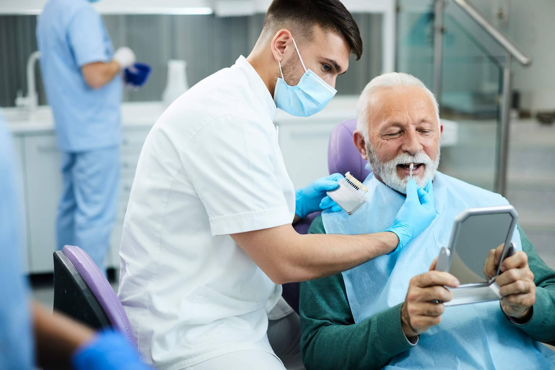 Recuperar la mejor versión de la sonrisa gracias a los implantes dentales inmediatos de DeltaDent