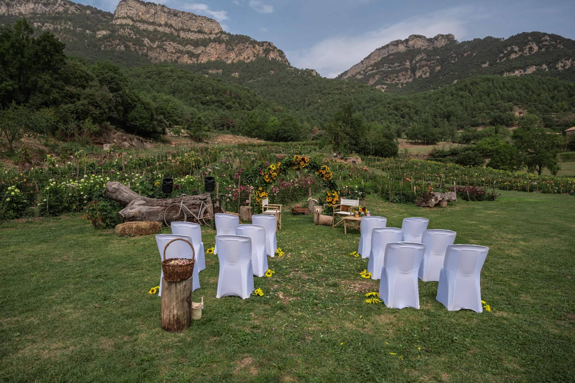 Celebrar bodas al aire libre inolvidables en Niudàlia