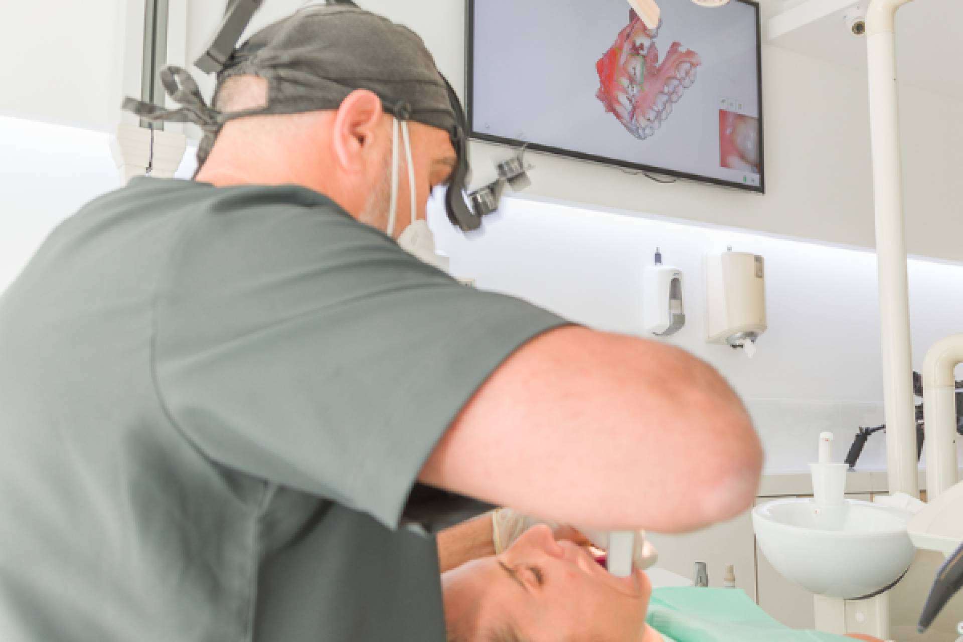 Clínica Erwindental, especialistas en implantología dental