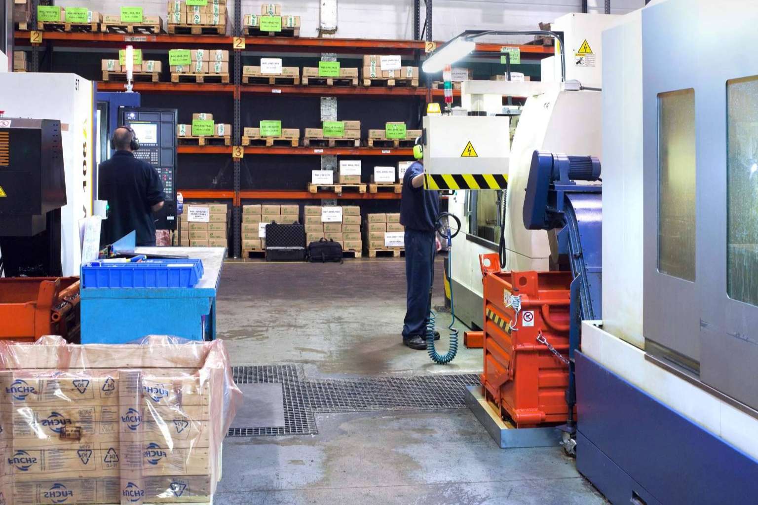 ¿Qué servicios ofrece la empresa de mecanizado CNC y decoletaje Mecanizados Inter 2000 SLU?
