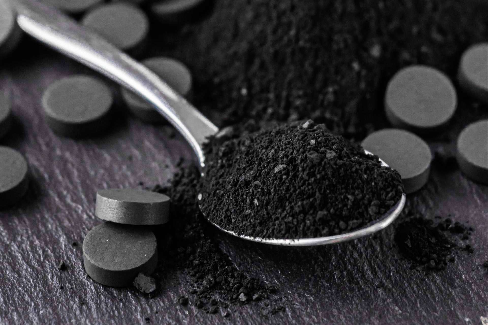 Beneficios del carbón activado en la alimentación