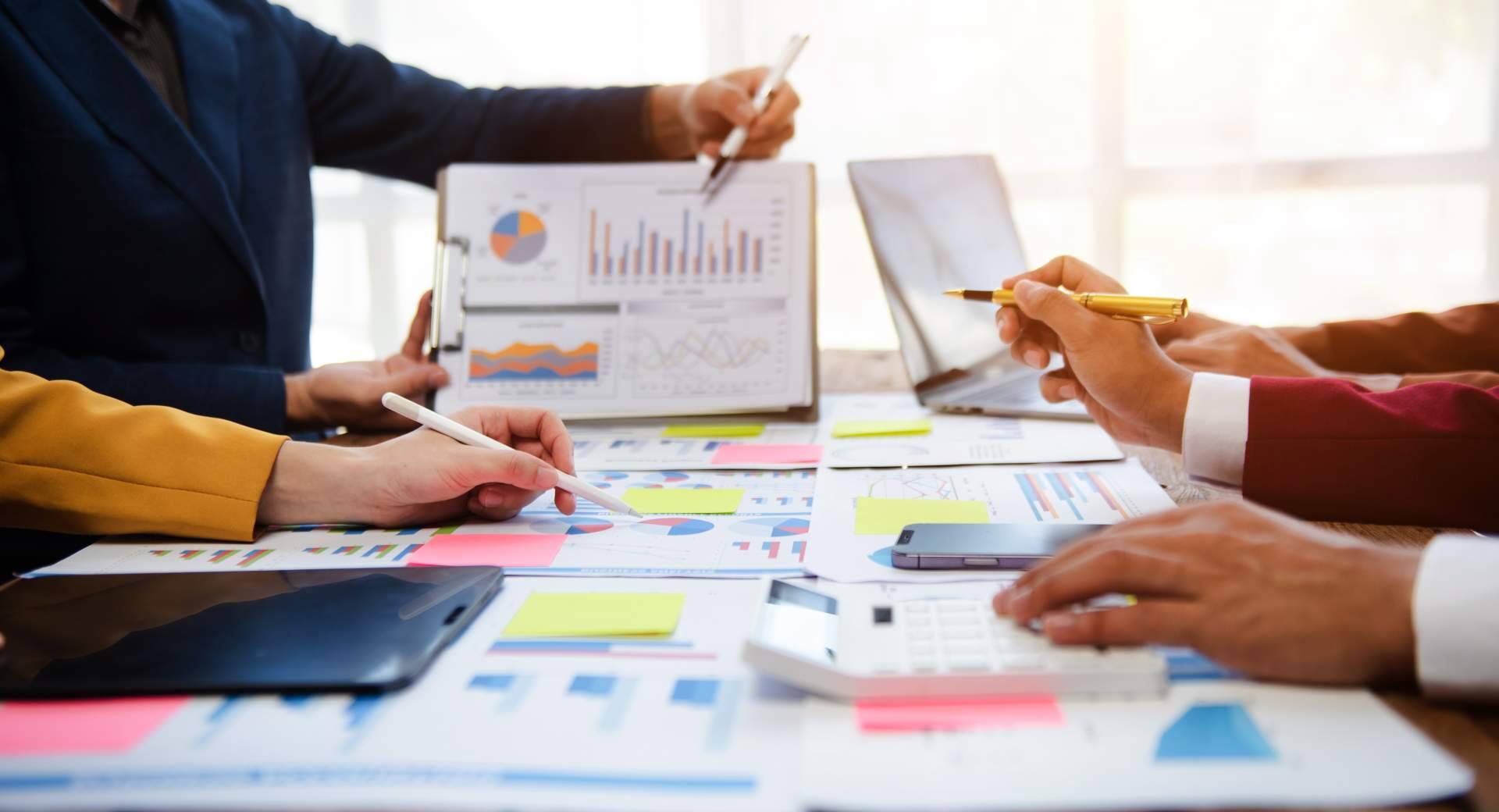 Los consultores especializados en RGPD. LLSSI/CE y DPD de Adaptanor