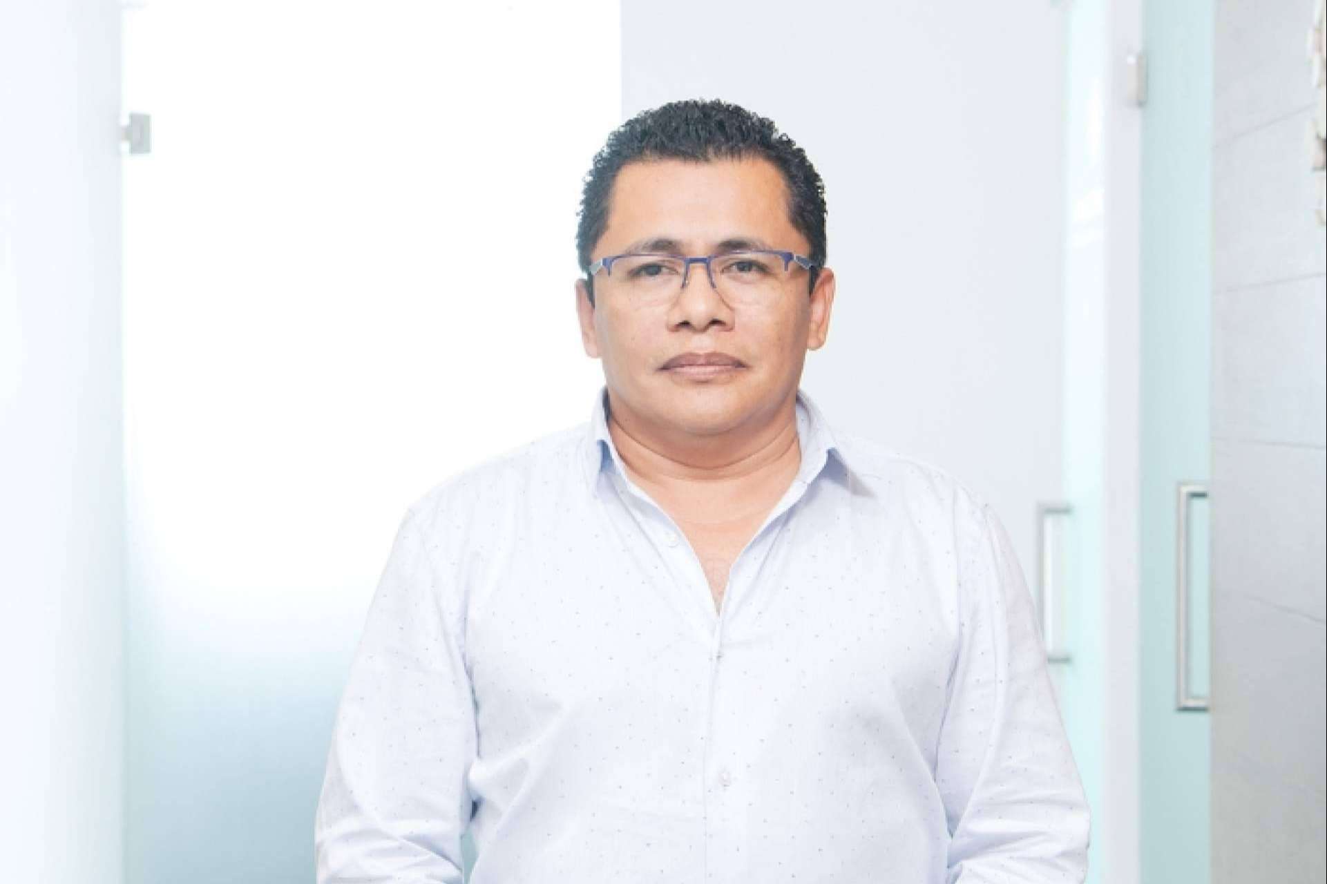 Dr. Ernesto Romero, un referente en medicina regenerativa inmunoterapéutica con el tratamiento de células madre