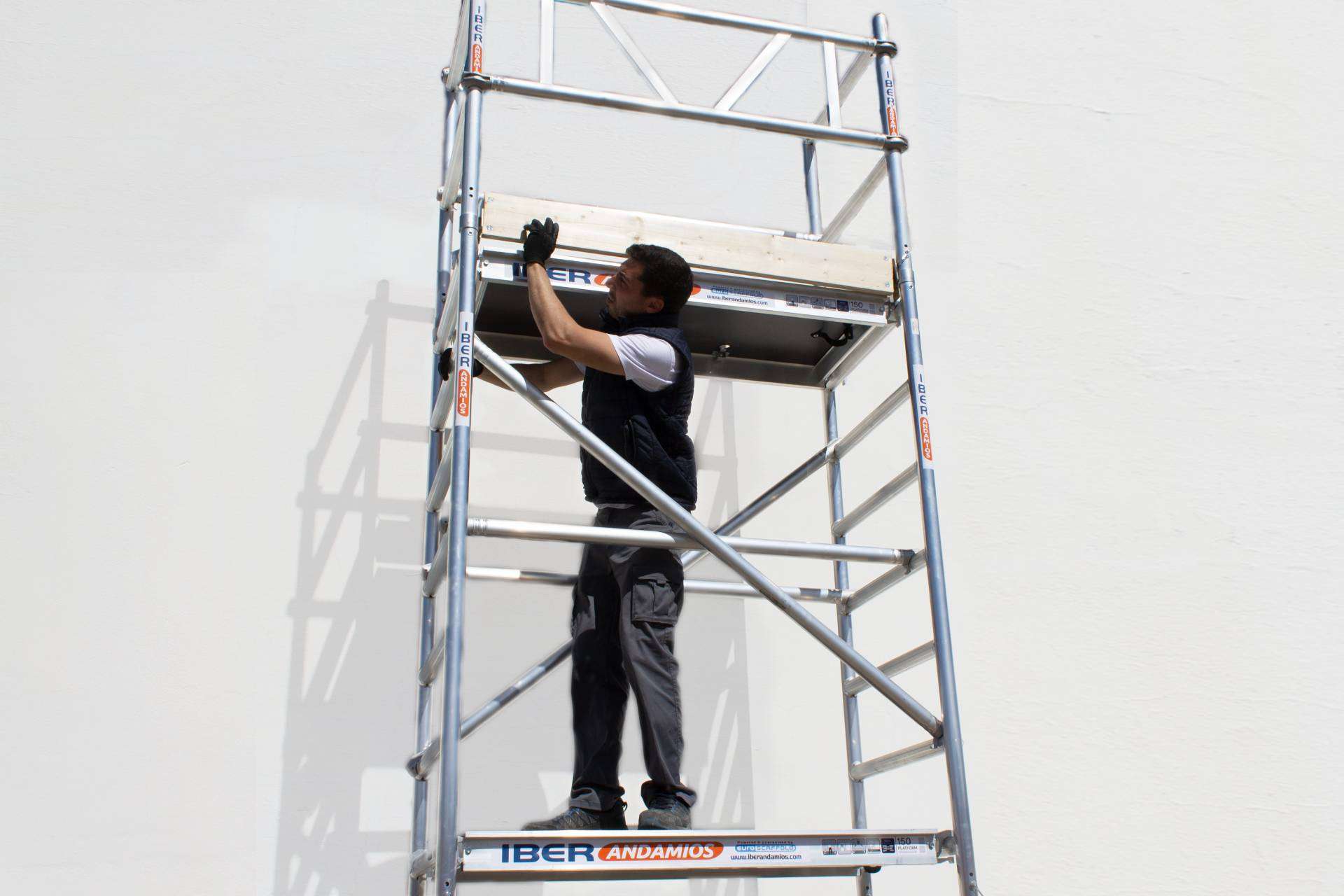 IBERANDAMIOS se posiciona como uno de los principales referentes en venta online de andamios de aluminio