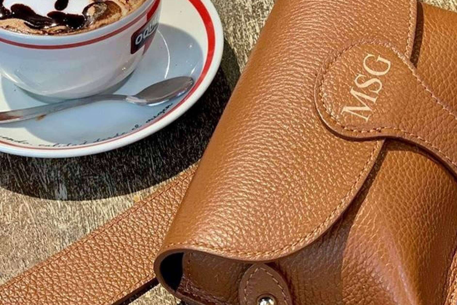 Con los accesorios confeccionados a mano de Sac & Bags es posible sentirse única