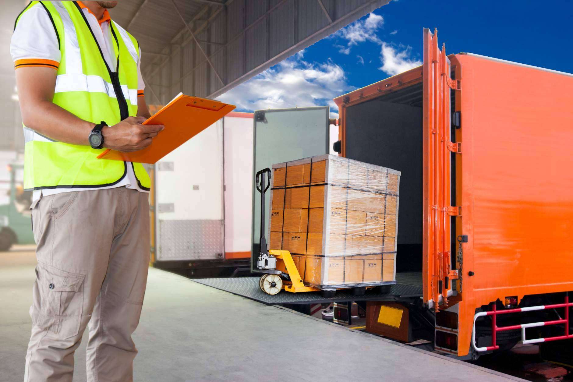 Easy Trans y su destacado equipo de logística global e internacional