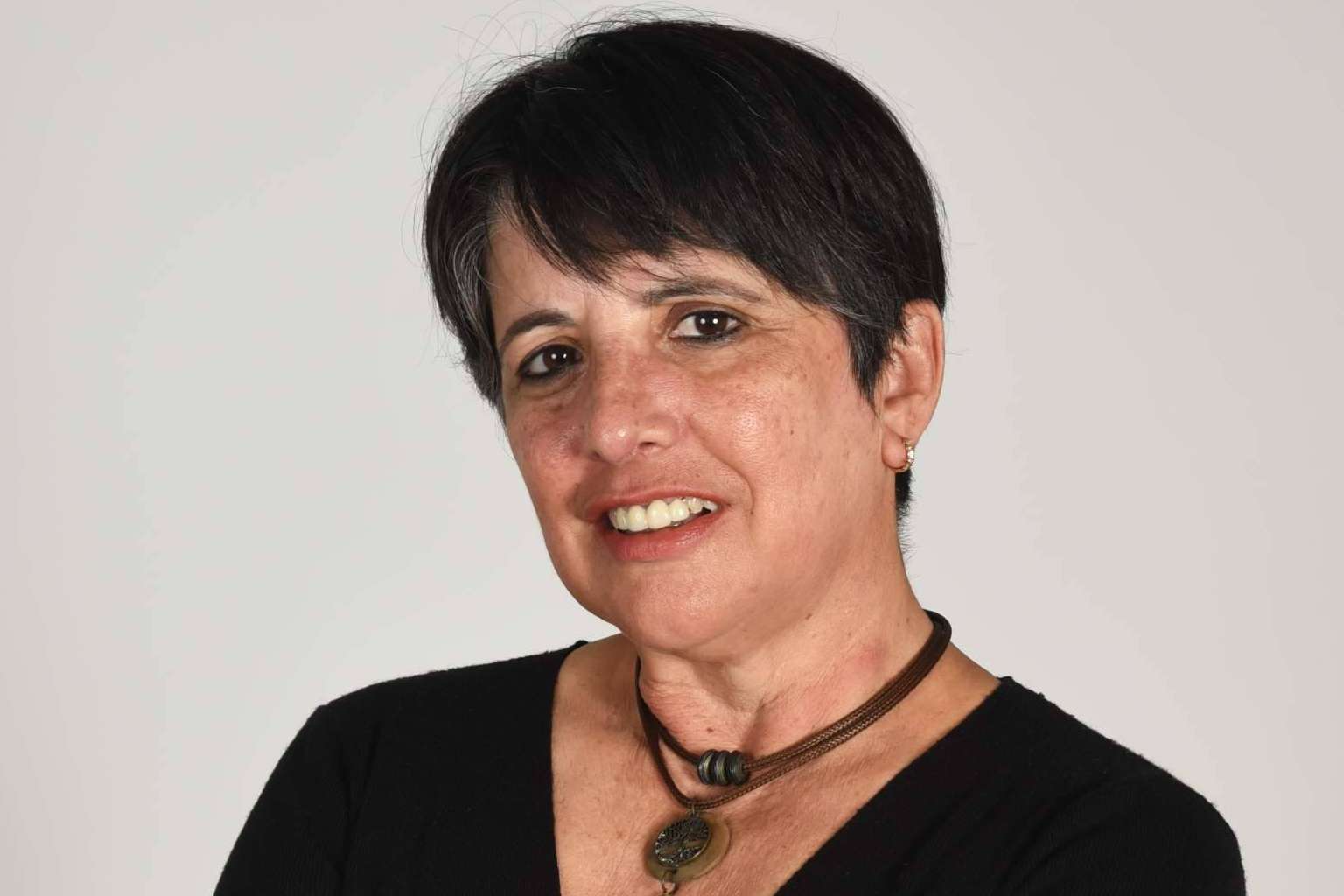 Teneca presenta su nuevo libro, 'La del claro de luna. Tintziri'