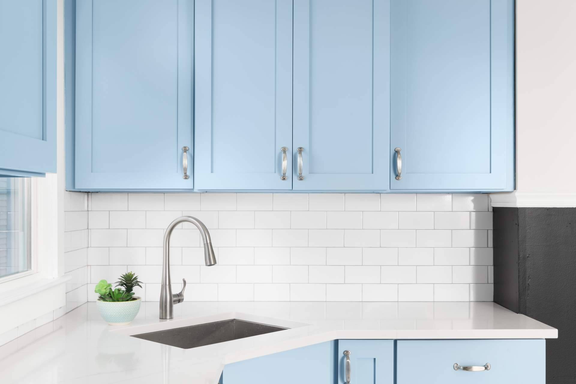 Interazulejo presenta una extensa selección de azulejos para cocina en su catálogo