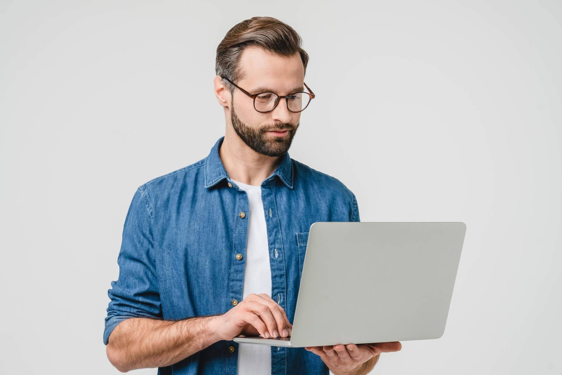 Jet Computer explica la moda de comprar portátiles outlet