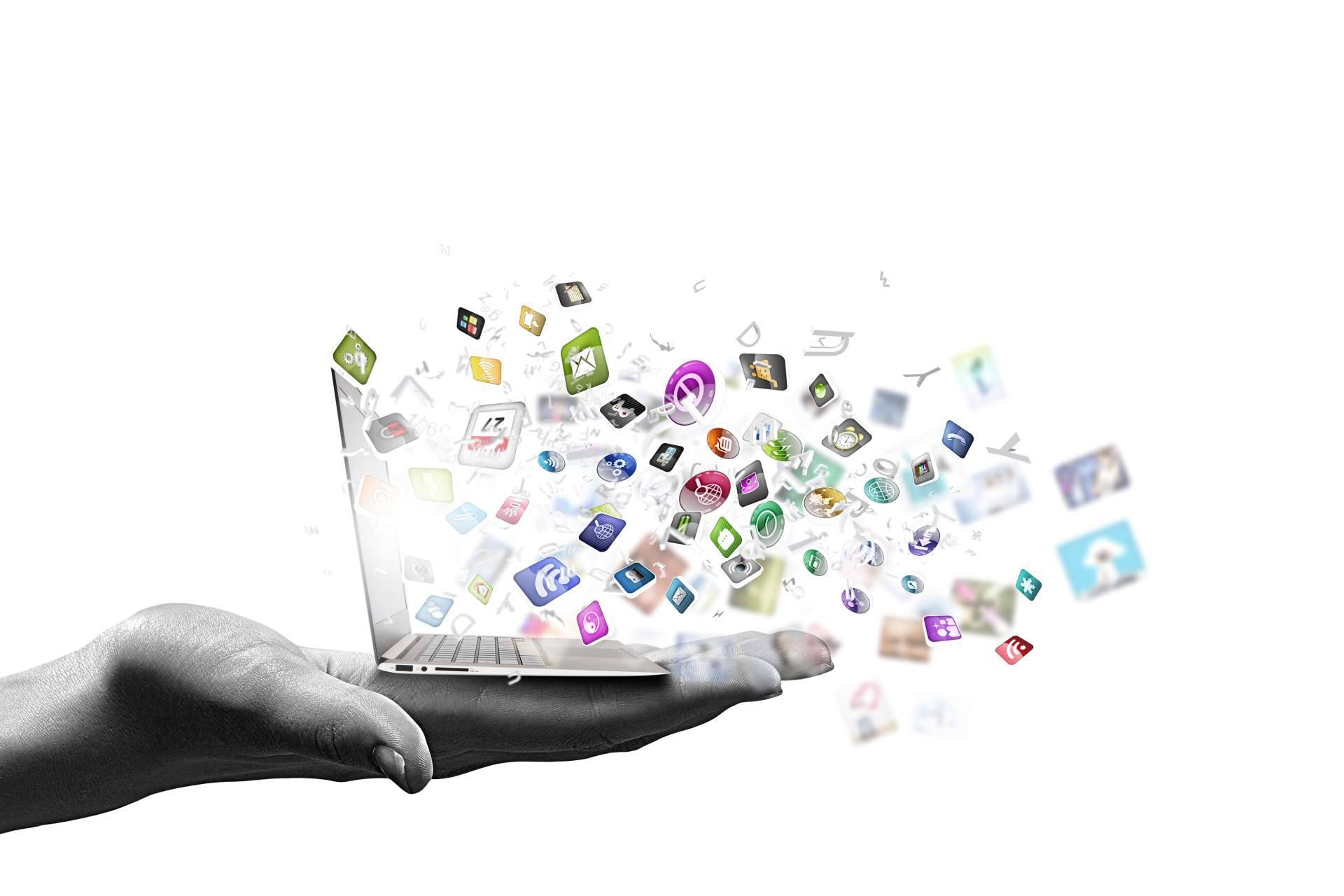¿Cómo impulsar la presencia en redes sociales con BenalMarketing?, una agencia líder en Málaga