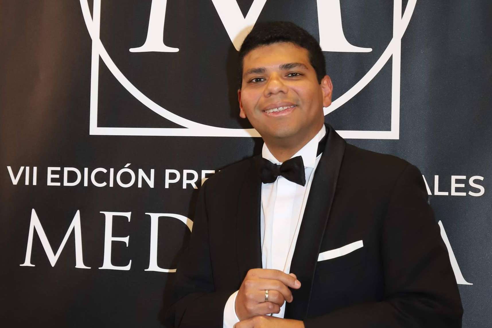 Un galardón como Cirujano Capilar entregado al Dr. Antonio Fernández Brito de Microcapilar Hair Clinic
