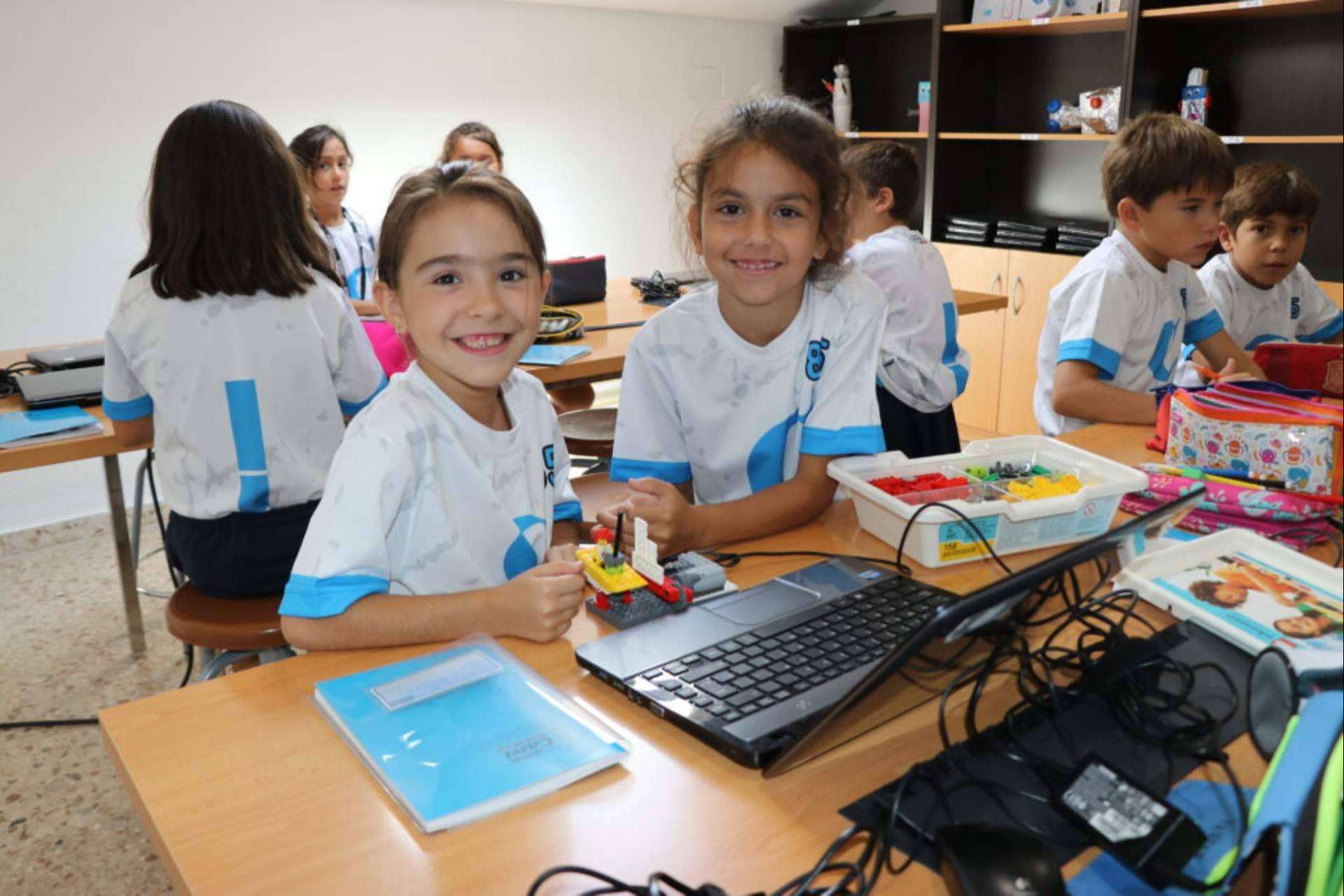 Eurocolegio Casvi revela estrategias claves para guiar a los hijos en el mundo digital