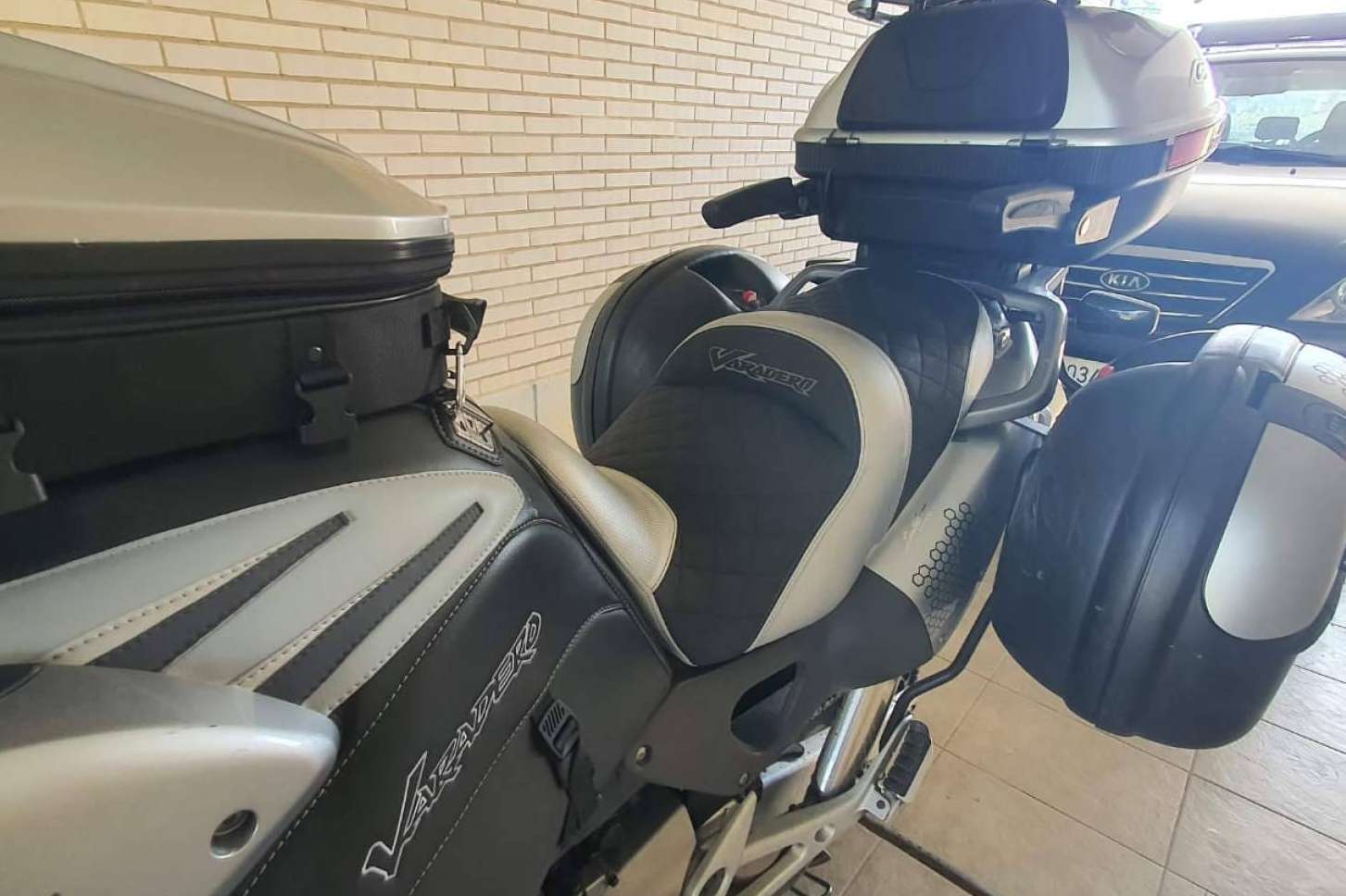 Prevención de lesiones en la columna con los asientos de moto de JM Fundas