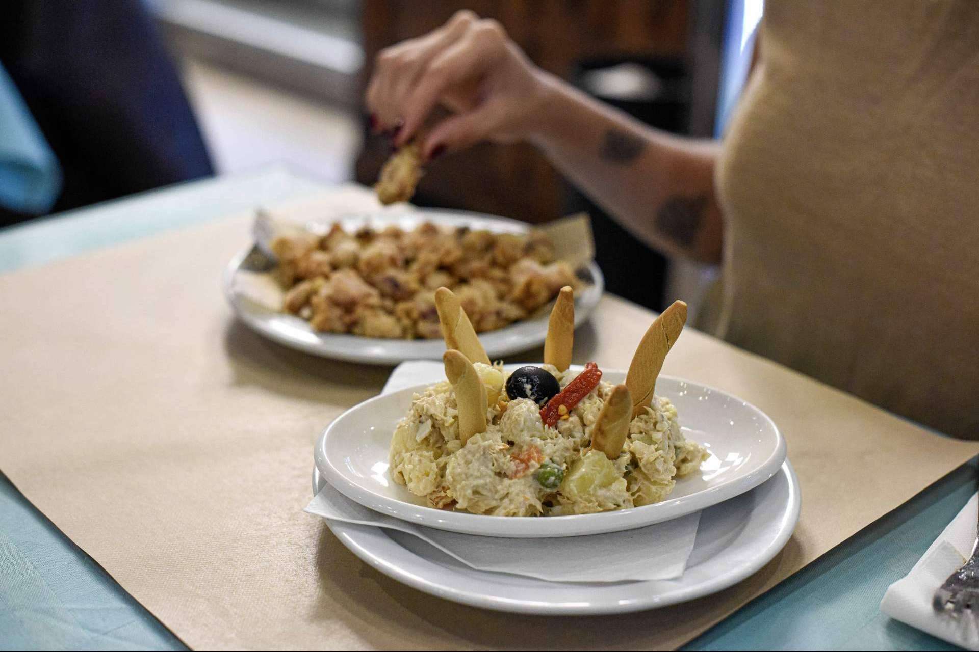 Pasa Tapas deja atrás la temporada de calçots con una carta de comidas a la brasa