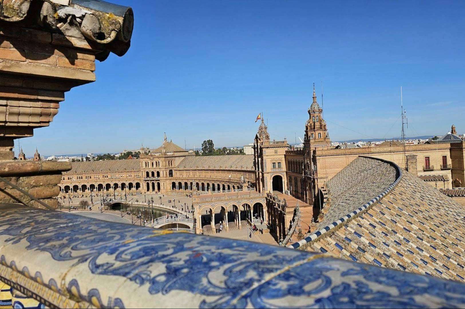 Escaneo y reproducción para la restauración del patrimonio en la plaza de España de Sevilla, con Sumiserán S.L