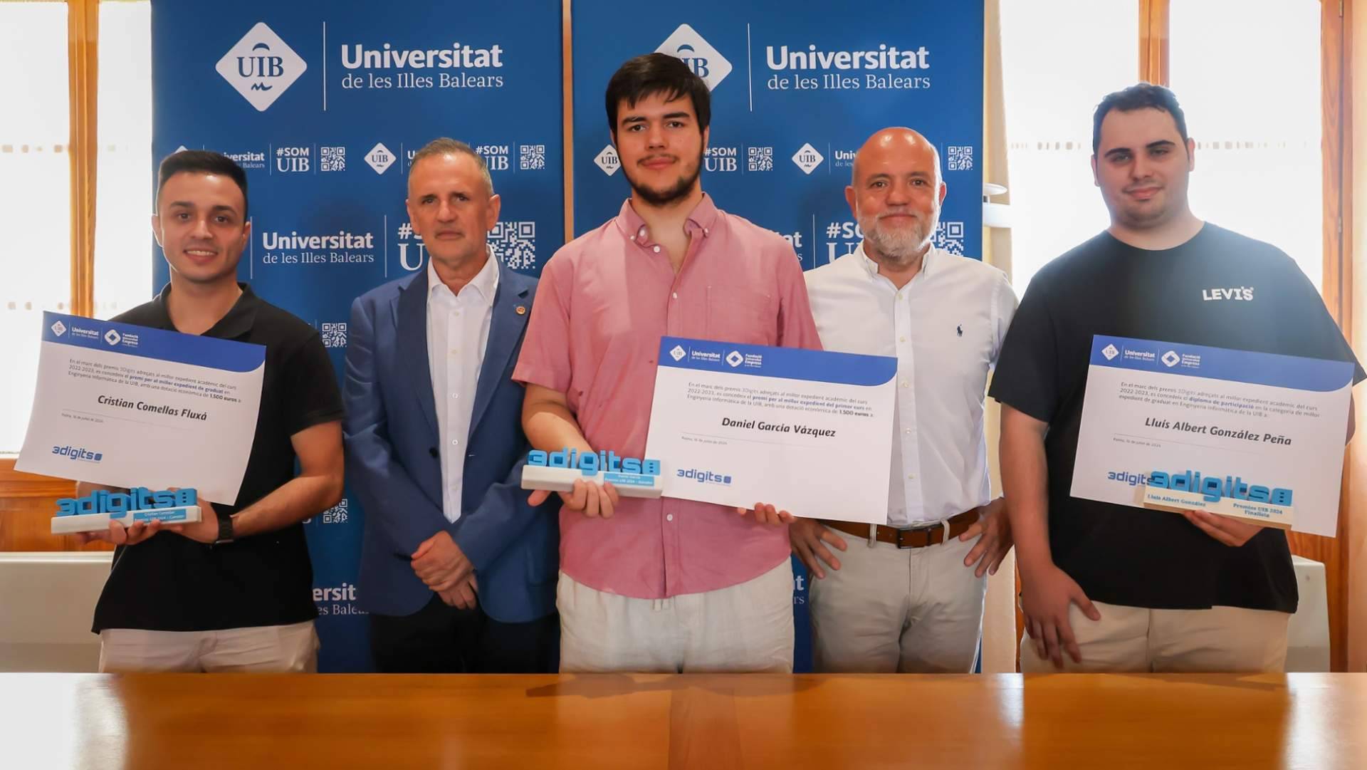 Entrega de los premios 3digits en Ingeniería Informática de la UIB