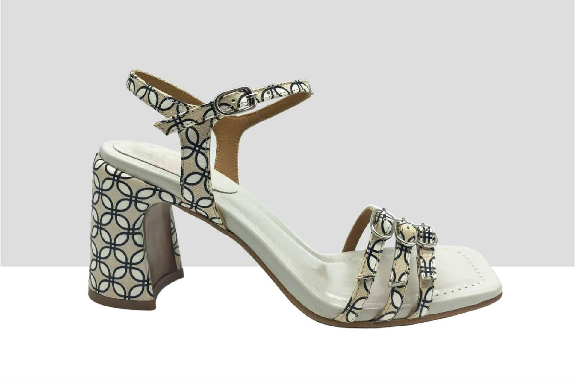 Vestir con elegancia y confort con las sandalias de tacón alto de Audley Shoes