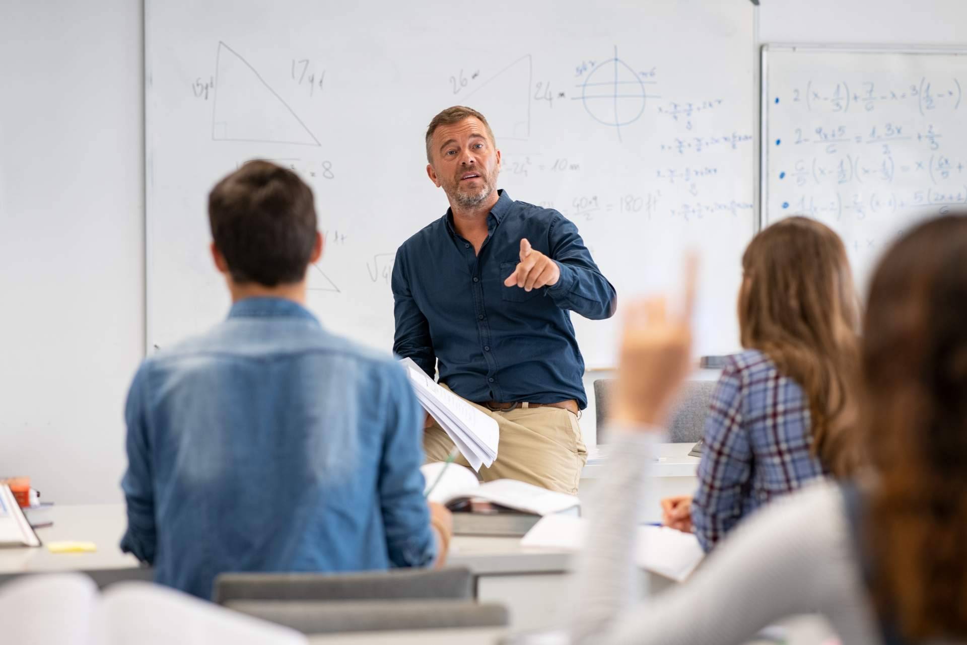 ESIE forma a los futuros líderes empresariales con profesores que poseen una sólida experiencia profesional