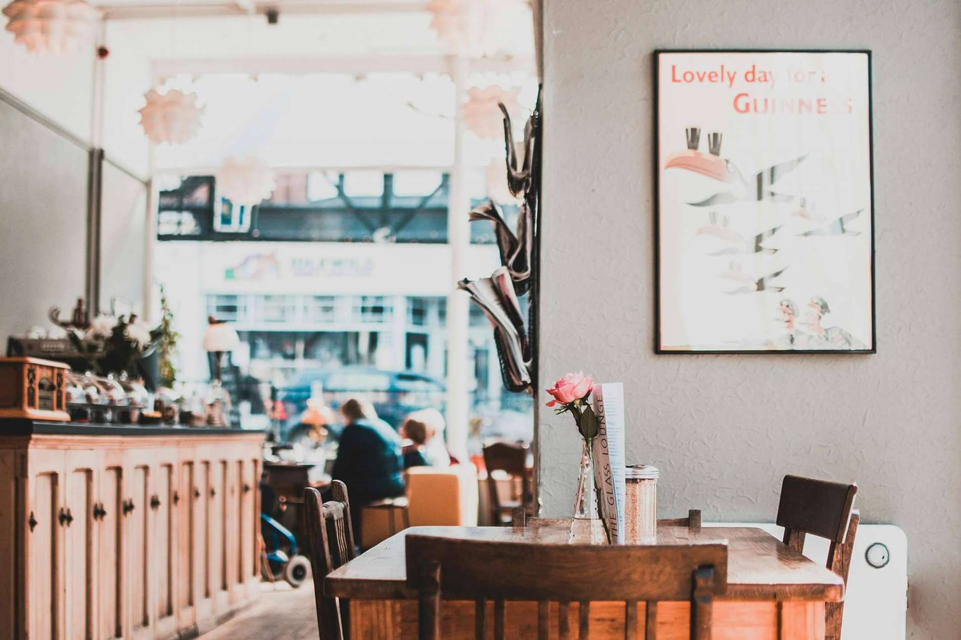 INDAStudio destaca la importancia del interiorismo en la renovación de locales gastronómicos