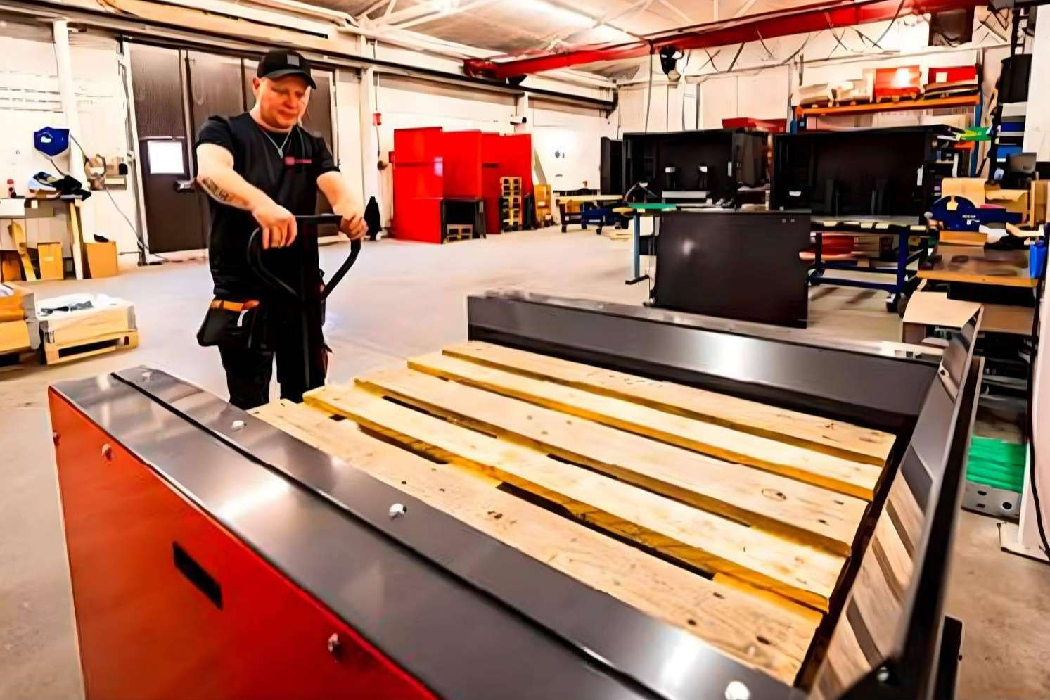 Soluciones que optimizan el manejo de pallets con Llorsa Carretillas