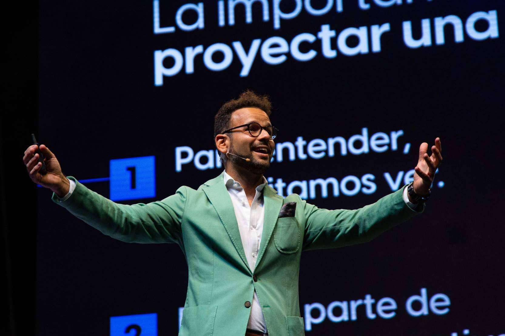 Usando un embudo de marketing al comunicar las formaciones es posible maximizar la inversión