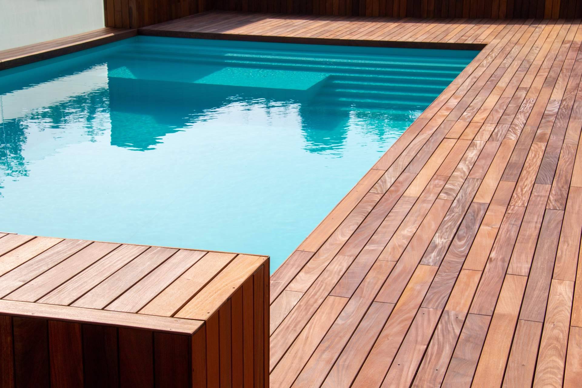 Sacosa facilita todos los productos necesarios para la instalación y cuidado de piscinas en Alcalá de Henares
