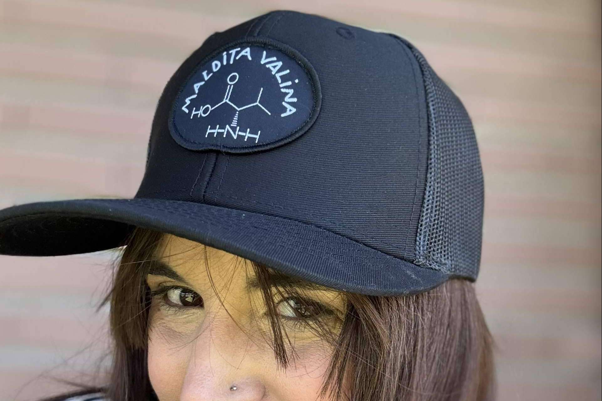 Maldita Valina; prendas con diseños originales y exclusivos con un fin solidario