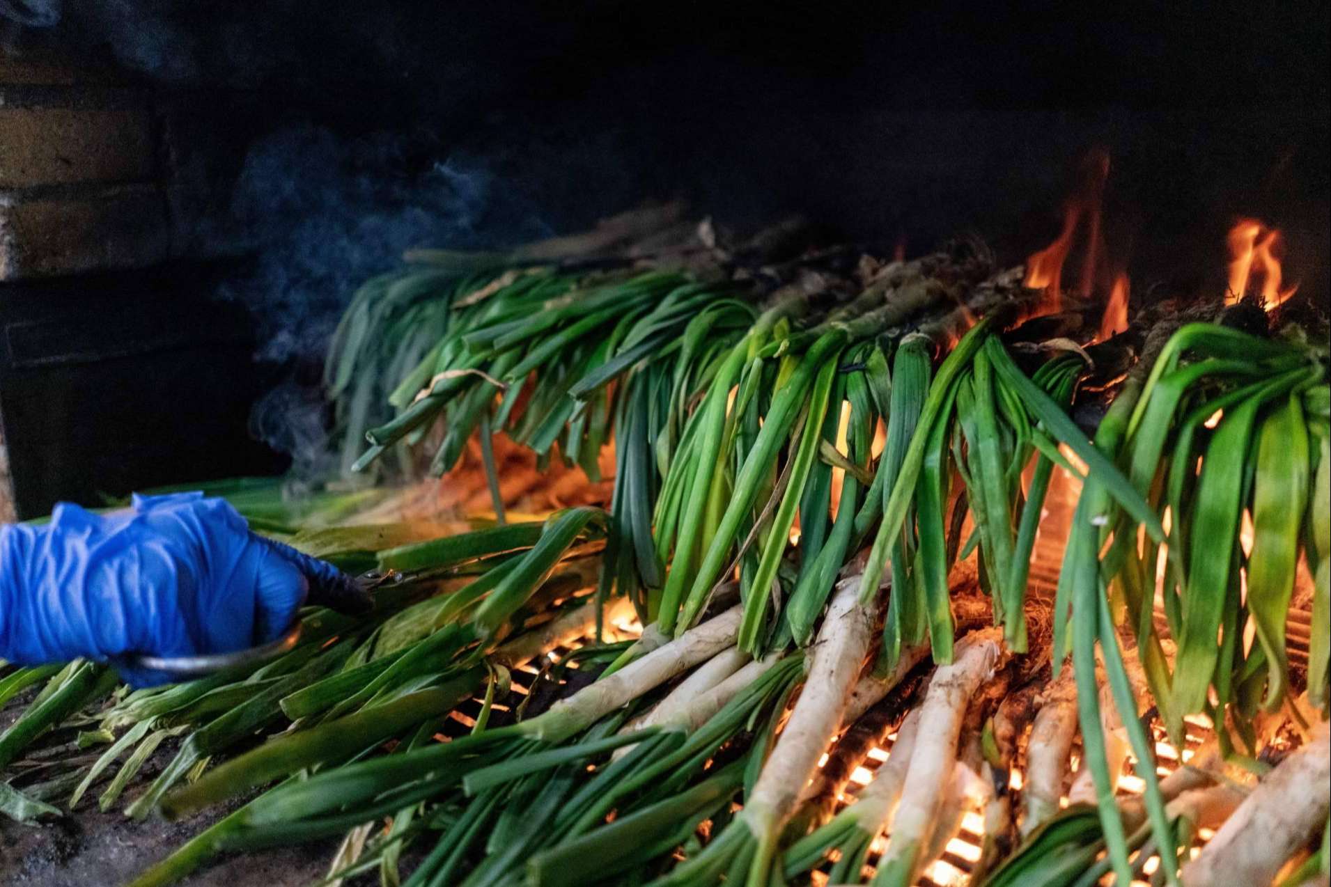 Pasa Tapas inaugura la temporada de calçots en pleno corazón de la Barceloneta