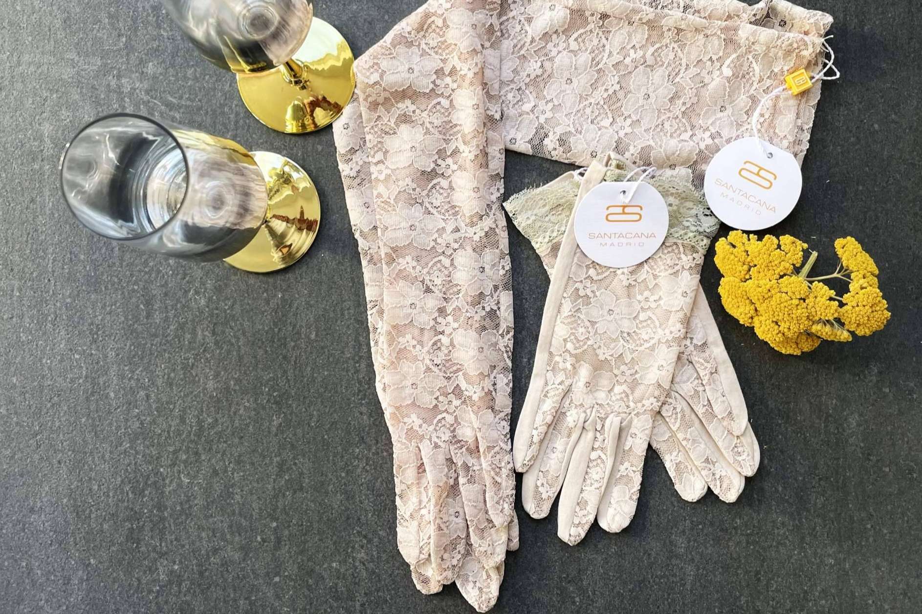 Santacana, guantes para regalo, una apuesta elegante y práctica para esta Navidad