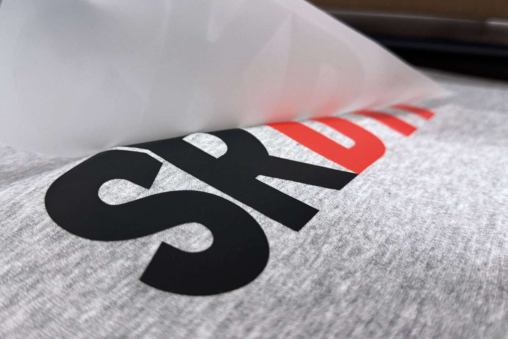 Nuevas posibilidades en personalización textil con impresión DTF por metros de SR DTF