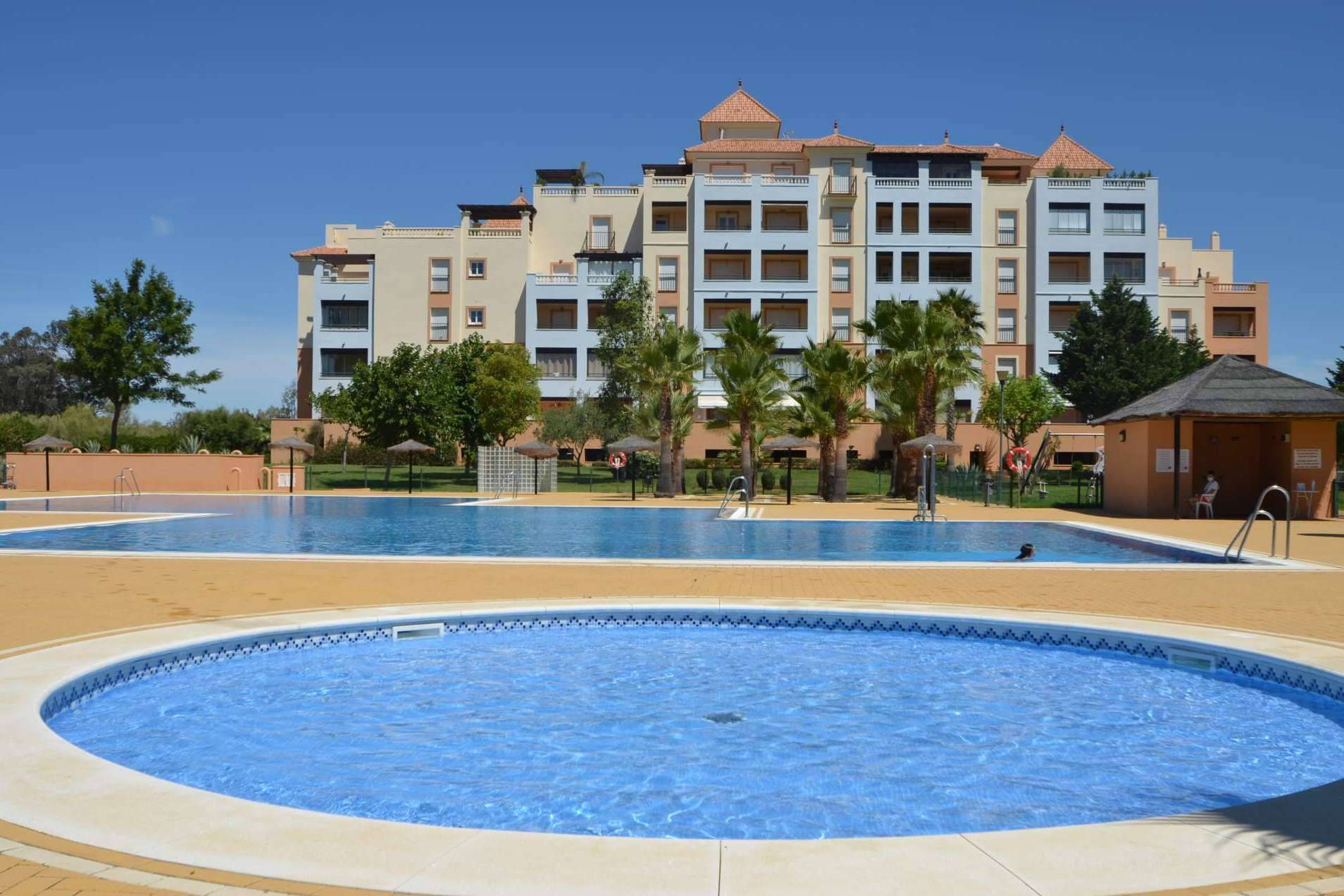 Solmares apuesta por el turismo costero con nuevos apartamentos en primera línea de playa