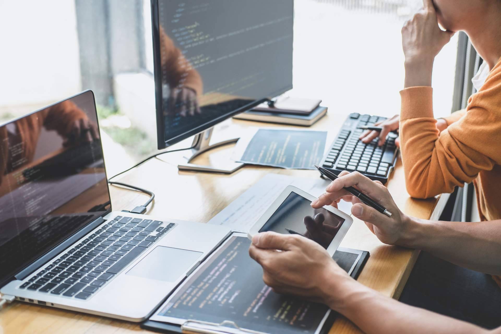 Gestión empresarial avanzada con las soluciones ERP personalizadas de CEESA