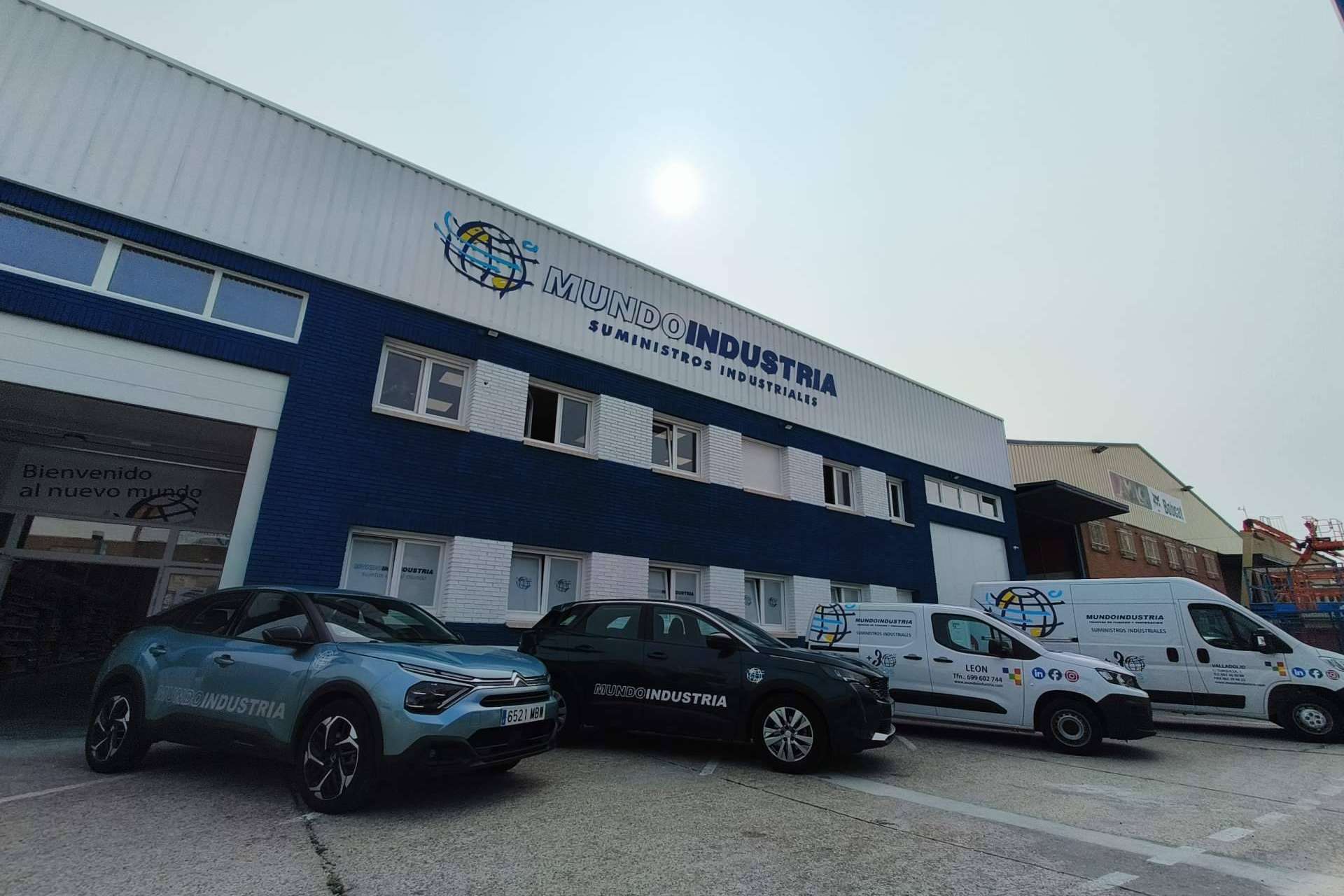 Mundo Industria consolida su modelo mixto de ferretería industrial online y tiendas físicas en Castilla y León