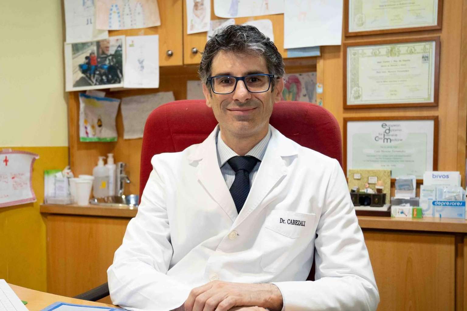 El Dr. Daniel Cabezalí trata patologías urológicas infantiles como especialista pediátrico