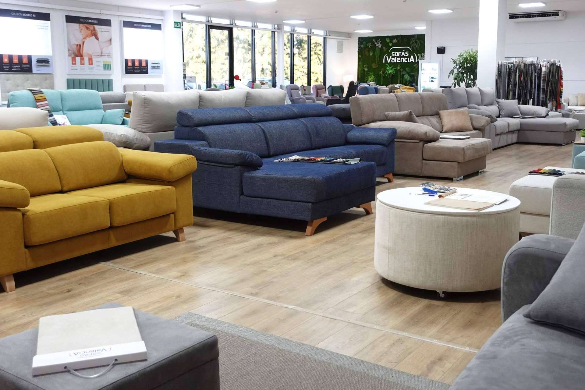 Confort accesible, Sofás Valencia presenta una selección de sofás baratos con diseño y fabricación nacional