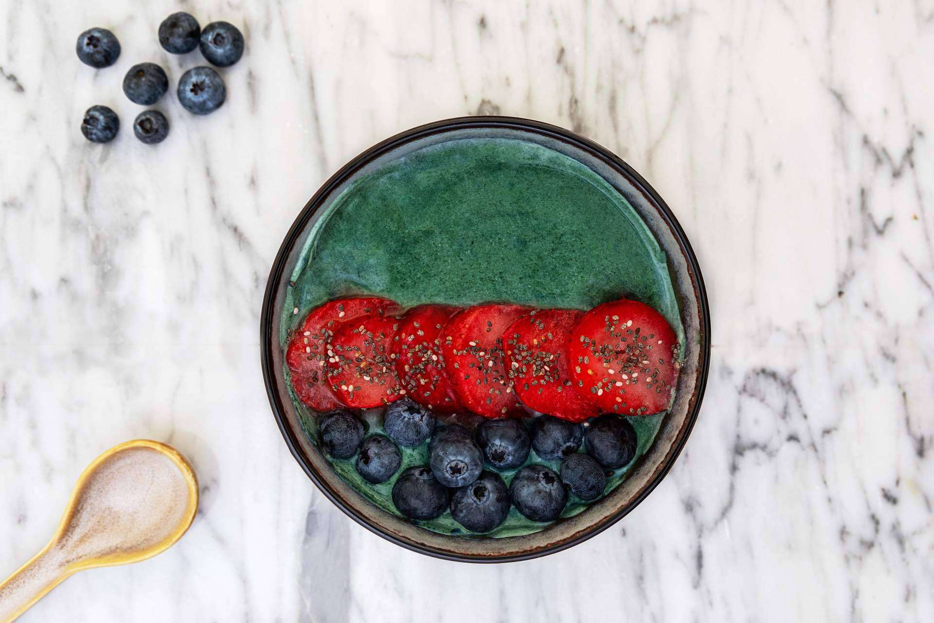 Blauver promueve la espirulina como antioxidante natural clave para el verano