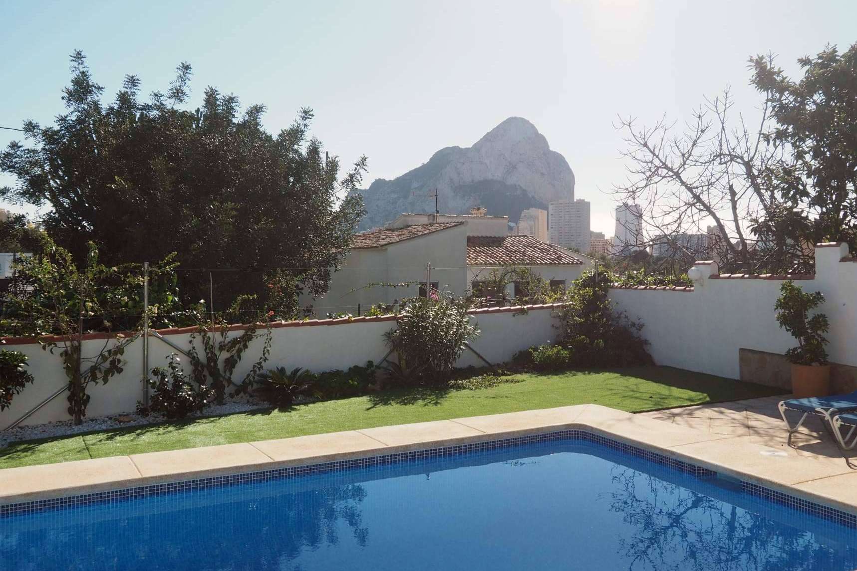 Alquileres Agatha Martínez amplía su oferta de alquiler turístico en Calpe con villas y apartamentos exclusivos
