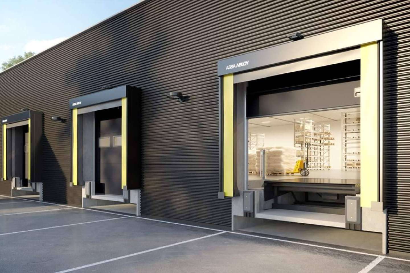 ASSA ABLOY mejora la operativa en almacenes con equipamiento logístico de alta calidad