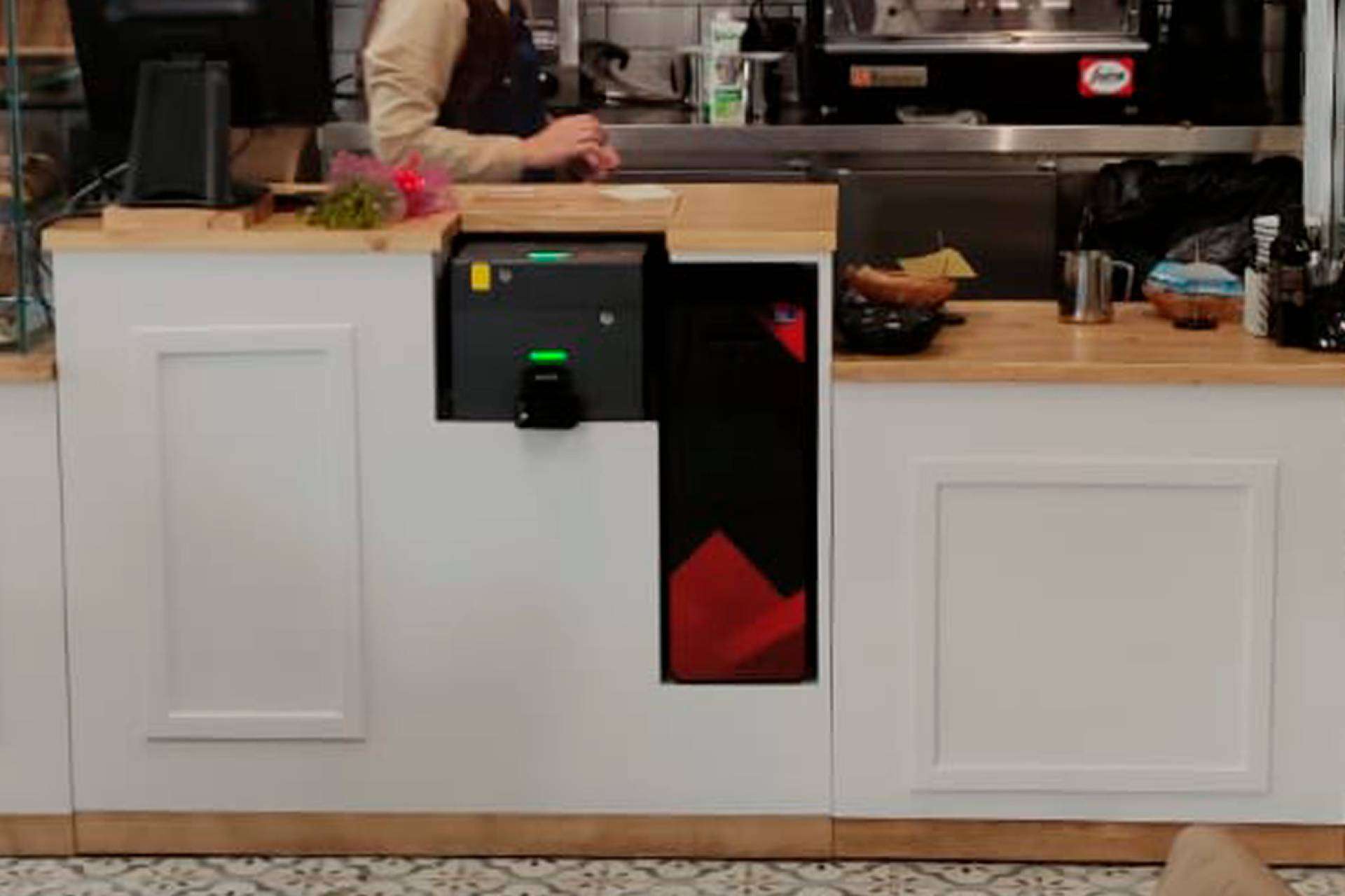 Las ventajas de incorporar una máquina de gestión de cobro en negocios con alta rotación de efectivo
