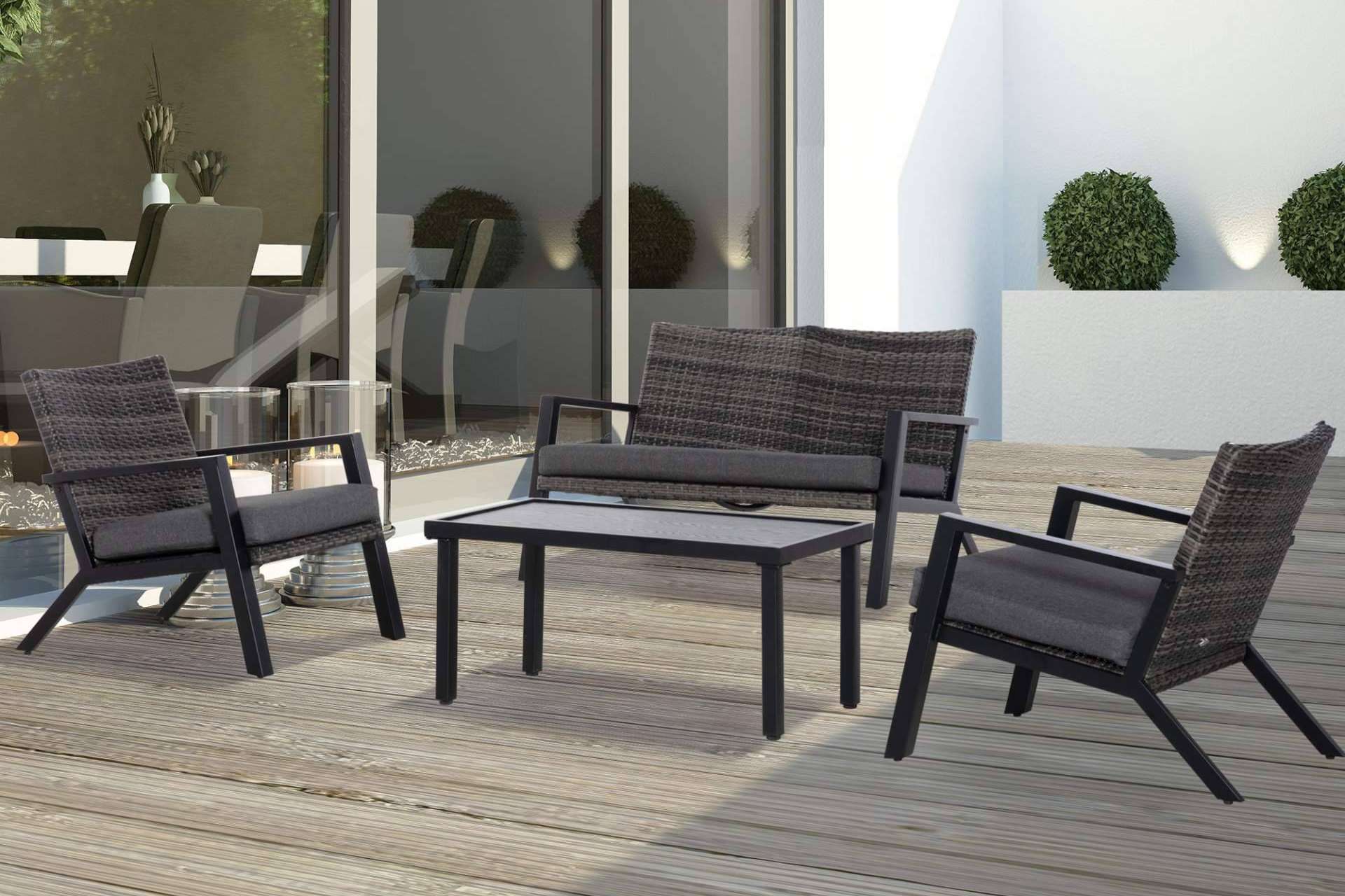 Diseño y funcionalidad marcan las tendencias en muebles de jardín, según Aosom.es