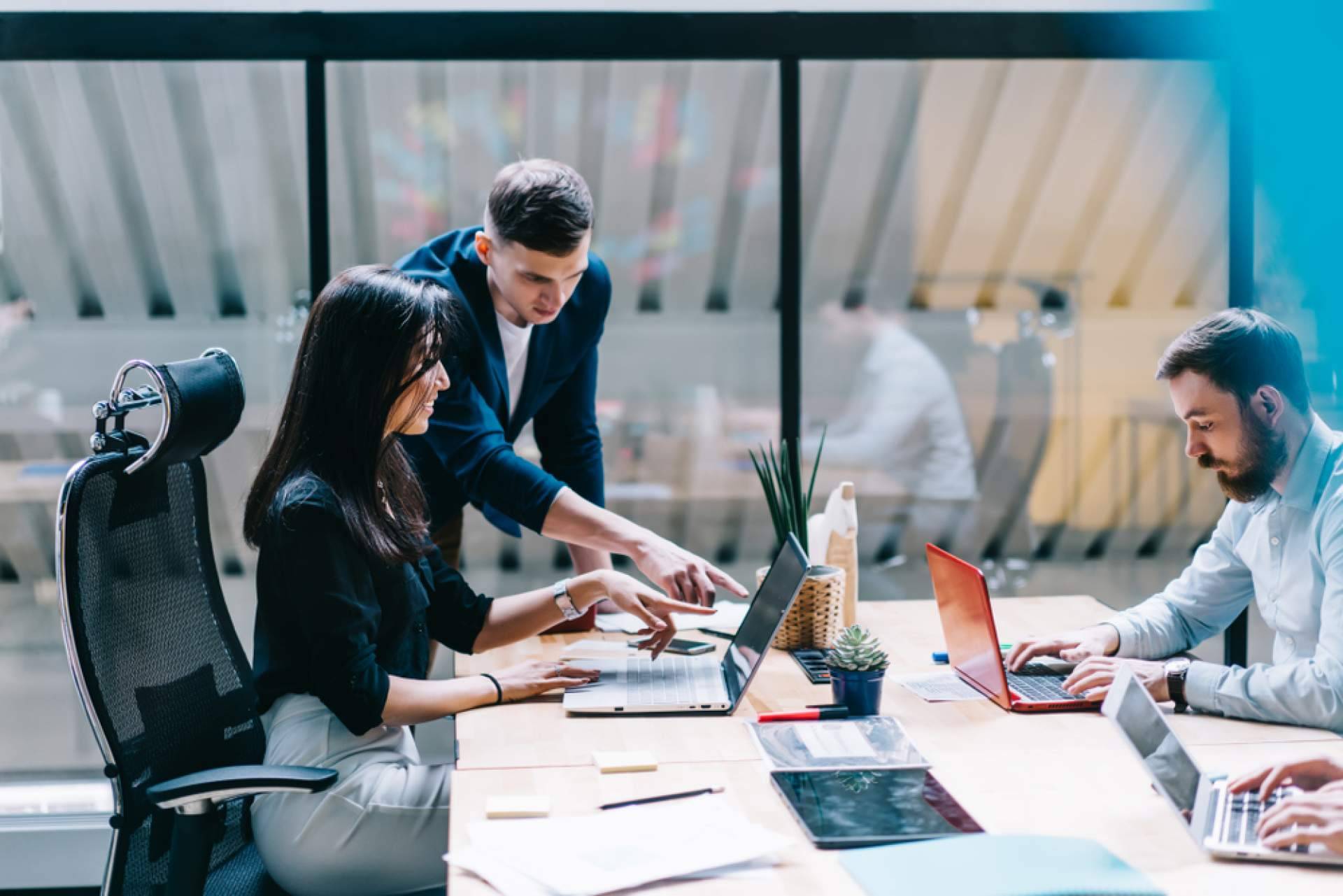 Soluciones IT y business intelligence para aumentar la productividad en el puesto de usuario