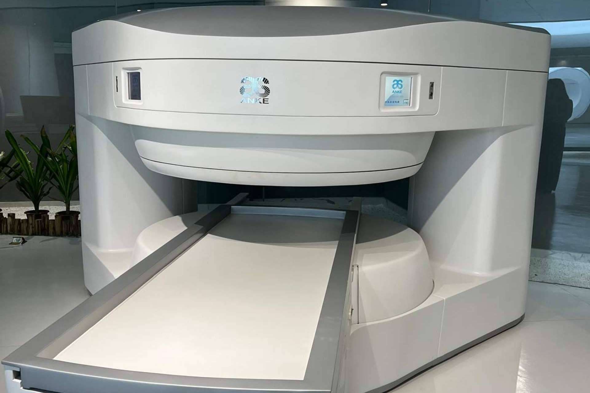 SCP Medical distribuye ecógrafos, resonancia y TC de primeras marcas con instalación y soporte técnico propio