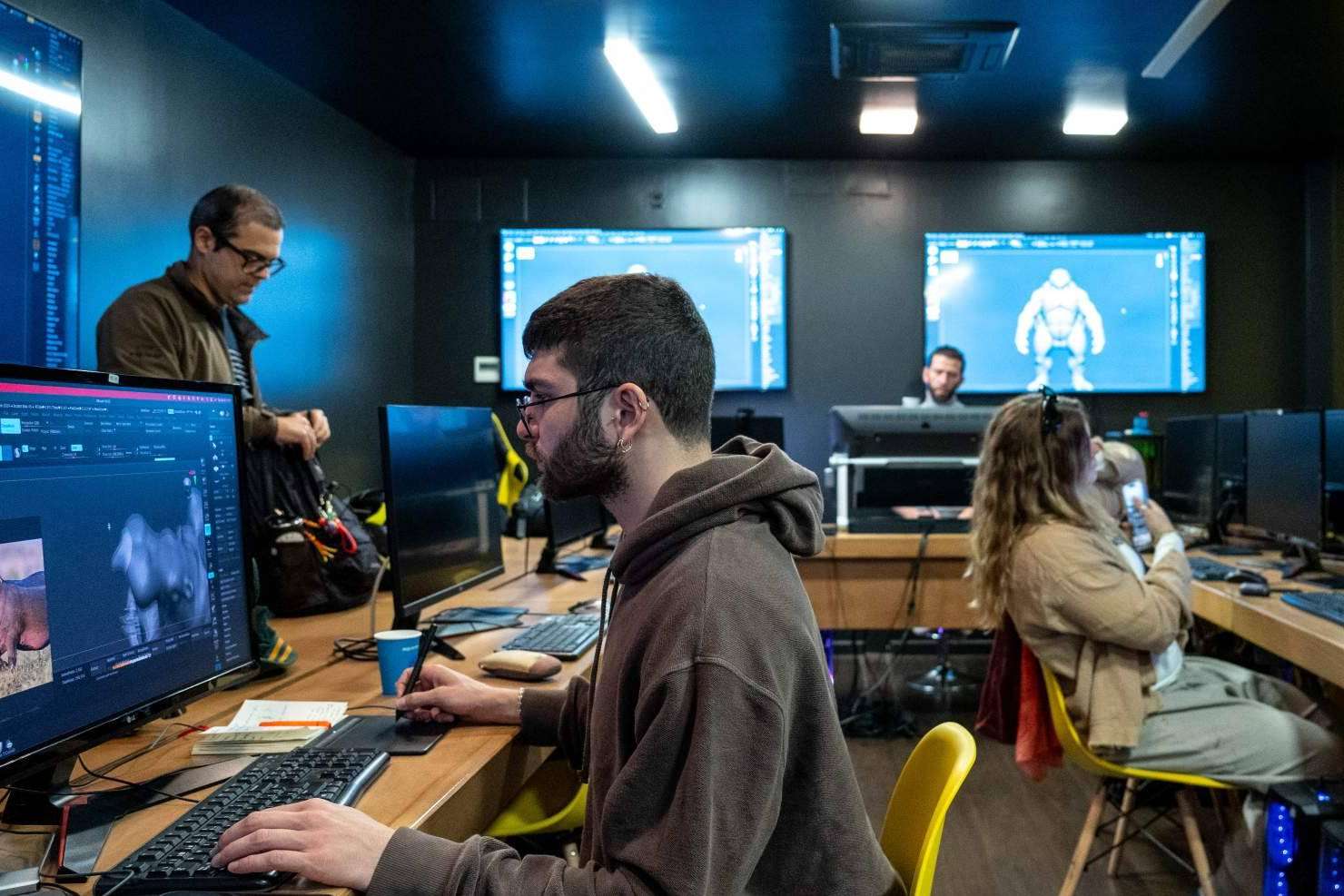 Alumnos de Universal Arts School se incorporan al desarrollo del videojuego Army Moves Overdrive